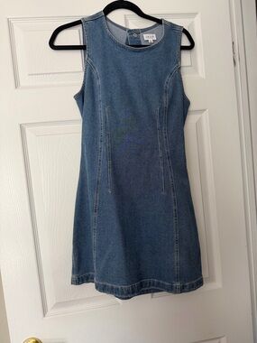 Lee Denim Sleeveless Shift Dress in Blue